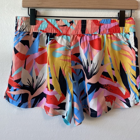 P.J. SALVAGE rayon tropical print pajama shorts size small - Picture 2 of 5
